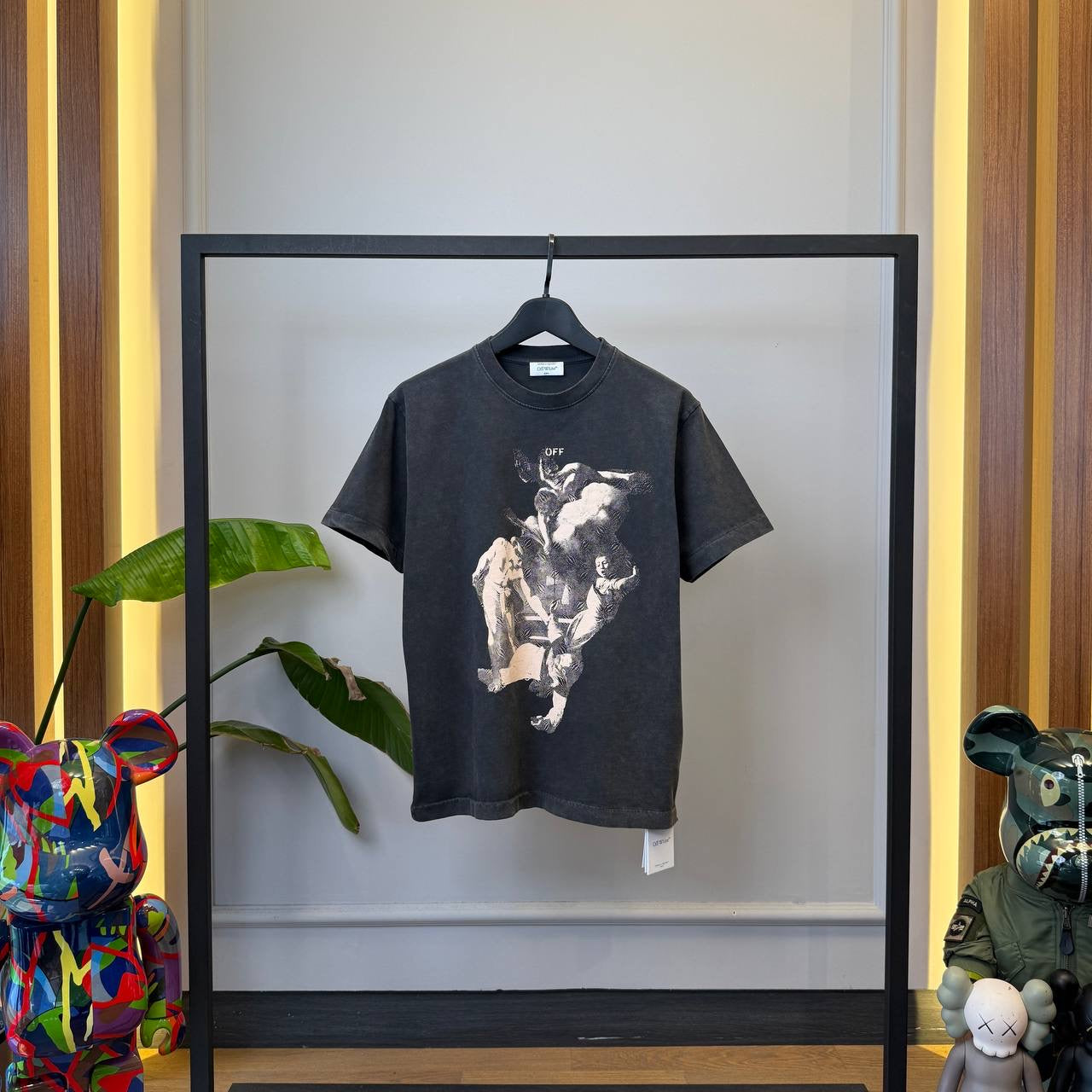Off-White T-shirt